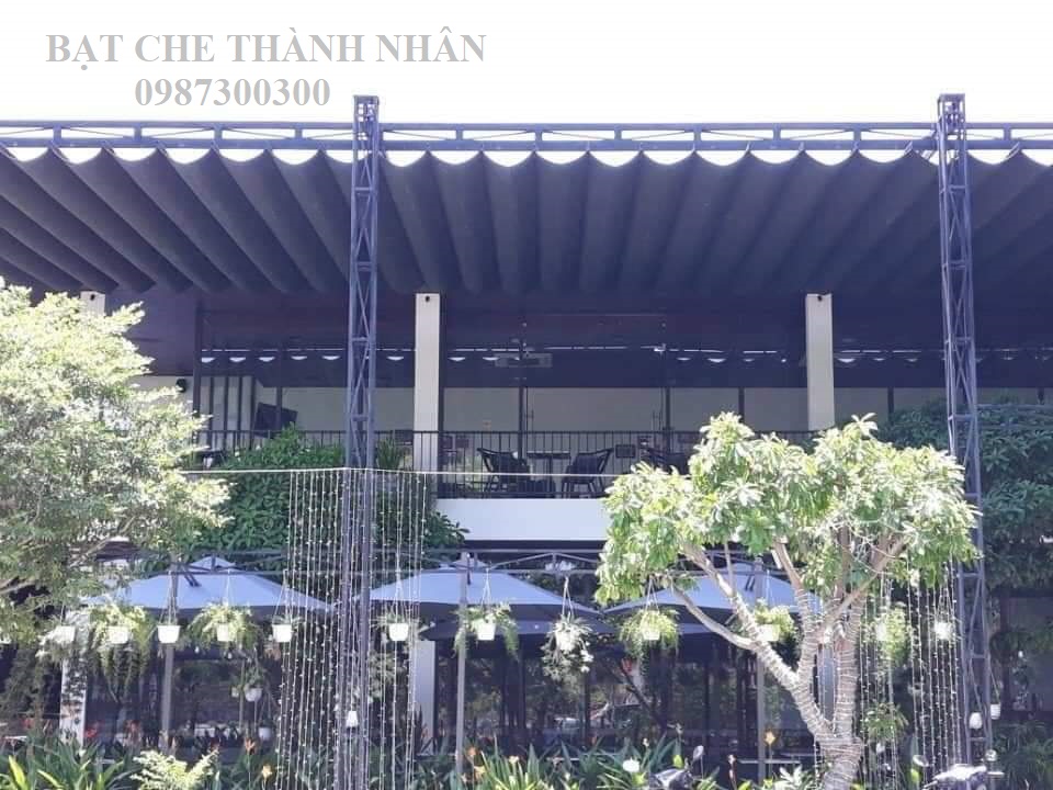 mái hiên tại Hà Nội 